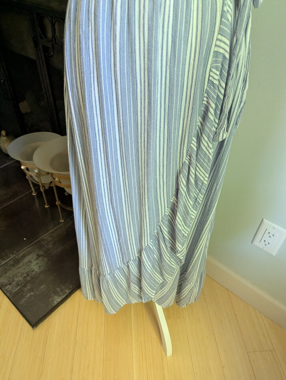 American Eagle Outfitters Women's Medium Blue Stripe Wrap Dress Ruffle Accent - Picture 3 of 11